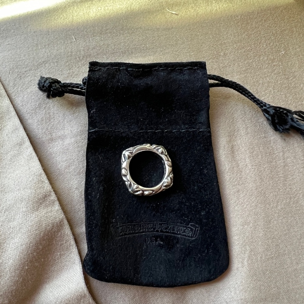 Chrome hearts pinky ring